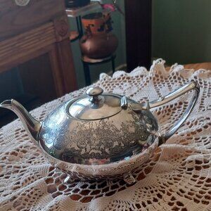 Wilcox MCM Silverplate Teapot